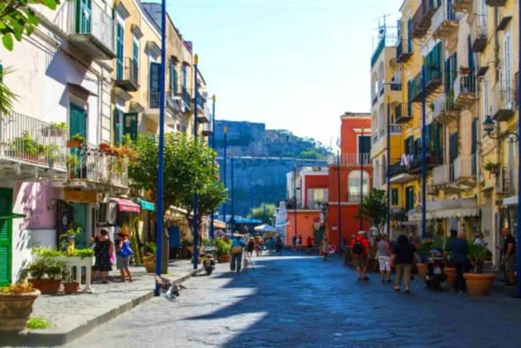 Appartamento Sul Mare Ad Ischia Ponte Экстерьер фото